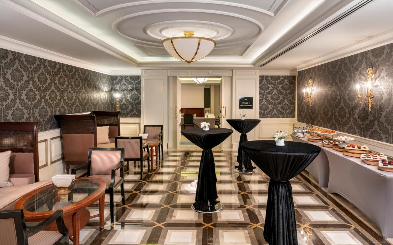 Rixos Pera Istanbul Hotel Екстериор снимка The Club Lounge at the Grand Hyatt Mumbai