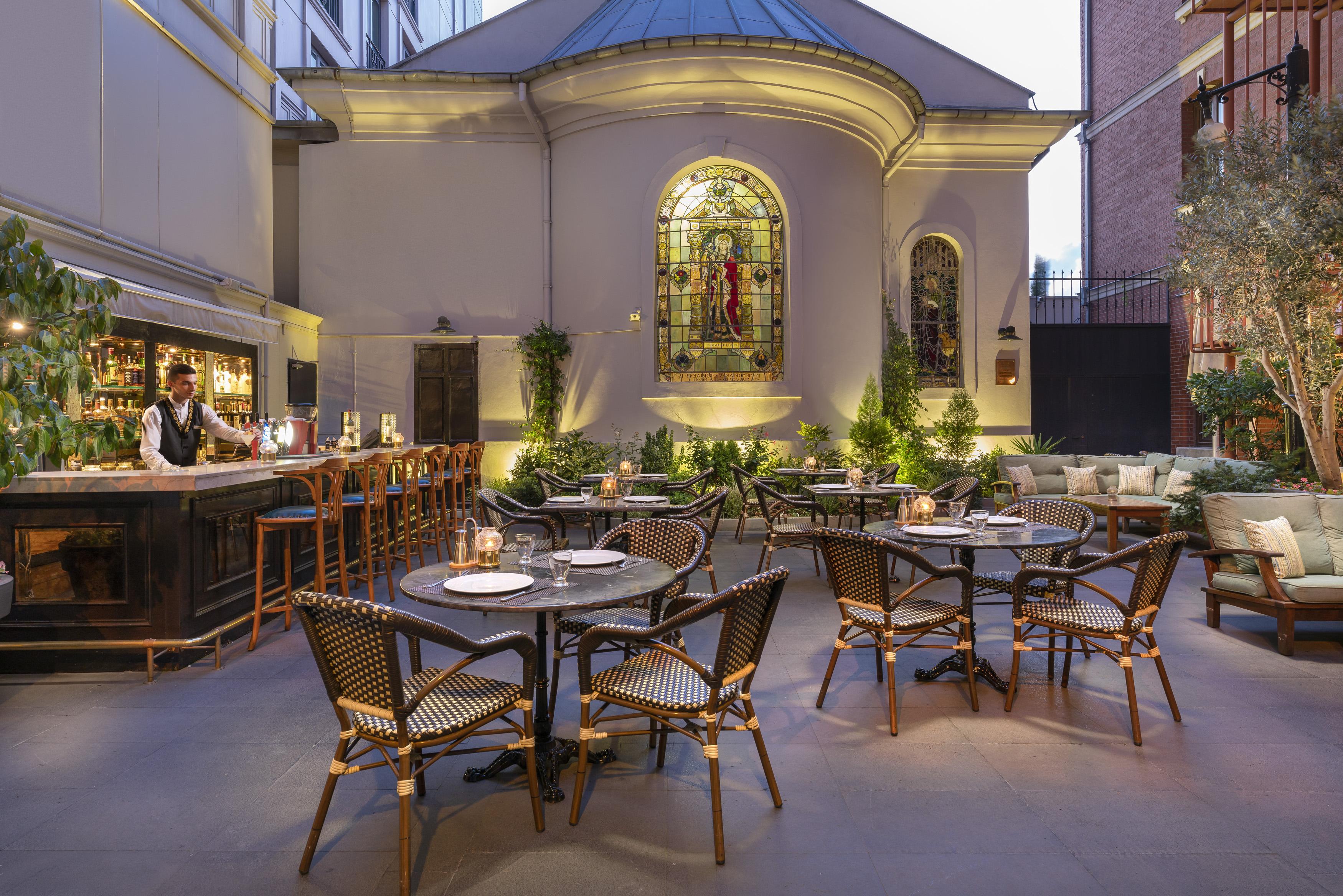 Rixos Pera Istanbul Hotel Екстериор снимка The Chapel at The Ivy Collection
