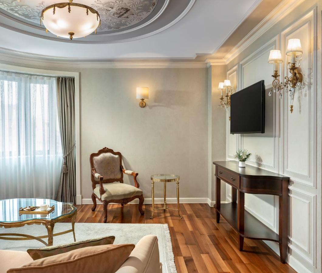 Rixos Pera Istanbul Hotel Екстериор снимка A living room at the hotel